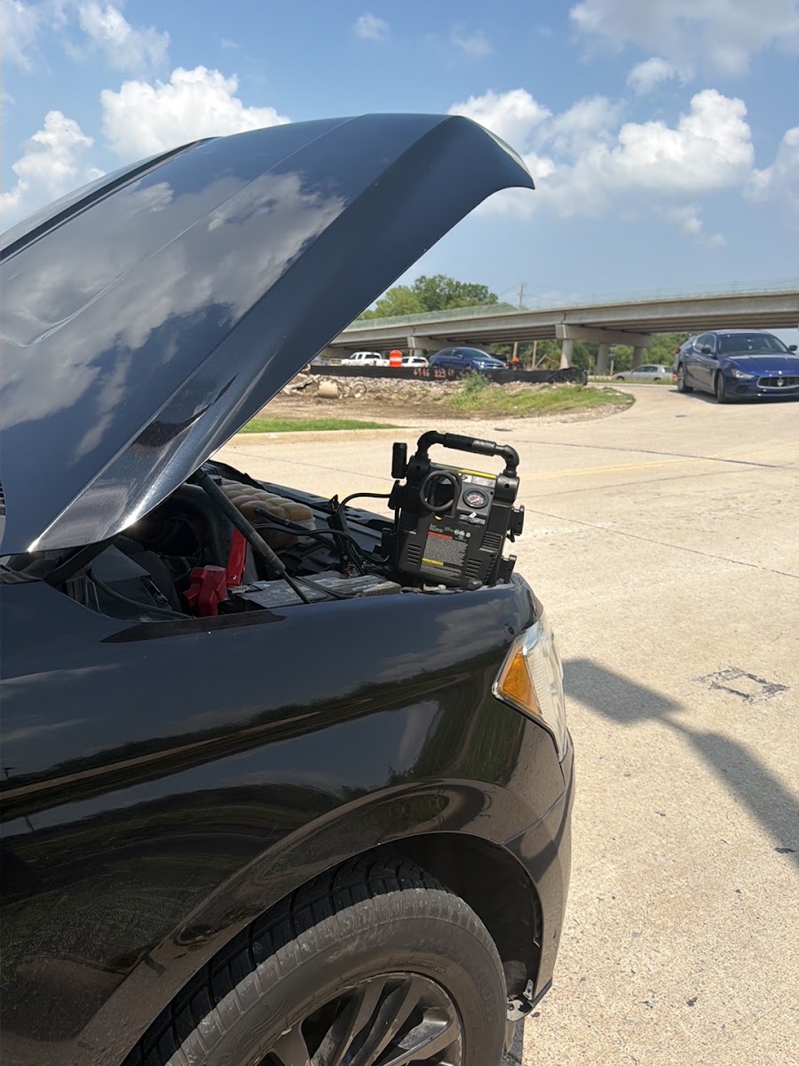 Oil change / bay photo